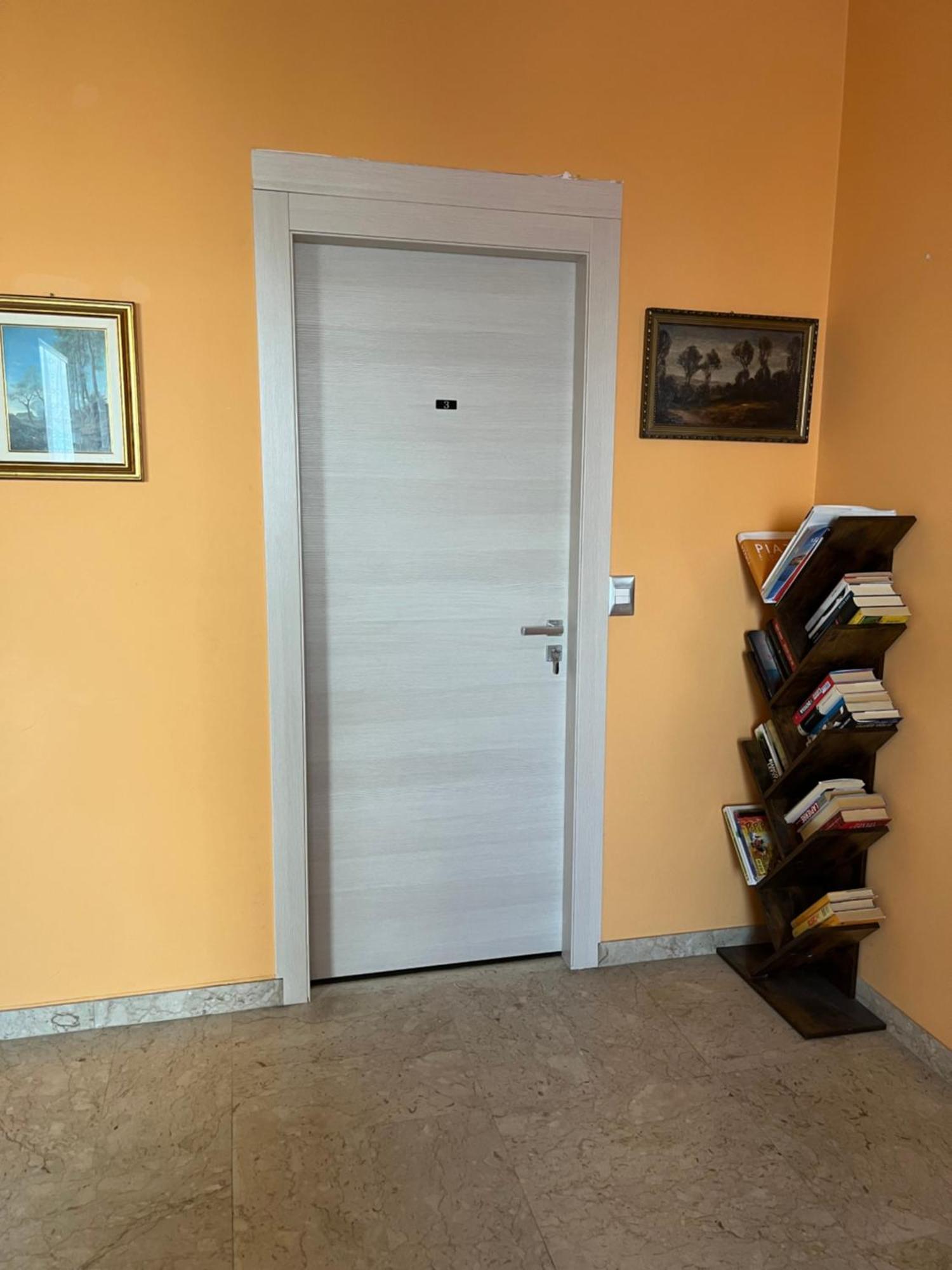 Boutique Affittacamere Attico In Centro Cuneo Exterior foto